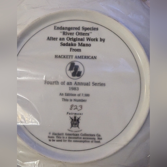 Vintage porcelain River Otters plate by Sadako Mano, Hackett American - Picture 5 of 7